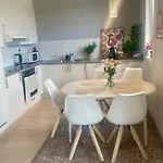 Cozy Private Centrally In Jessheim