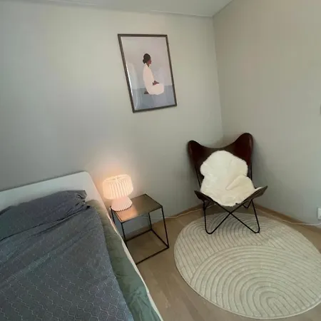 Cozy Private Centrally In Homestay Jessheim