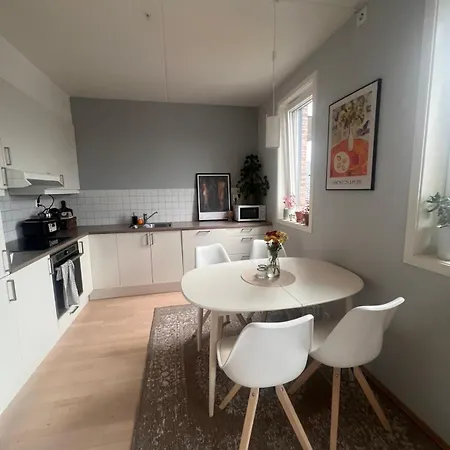 Cozy Private Centrally In Homestay Jessheim