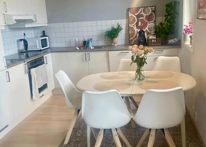 Cozy Private Centrally In Jessheim